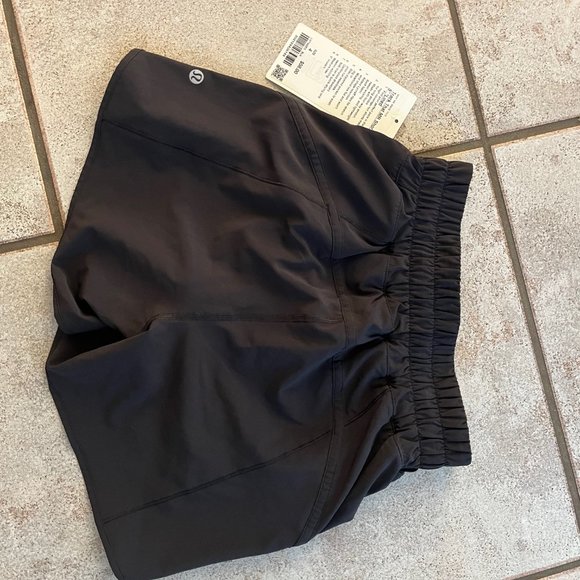 Lululemon track that short - Picture 2 of 4